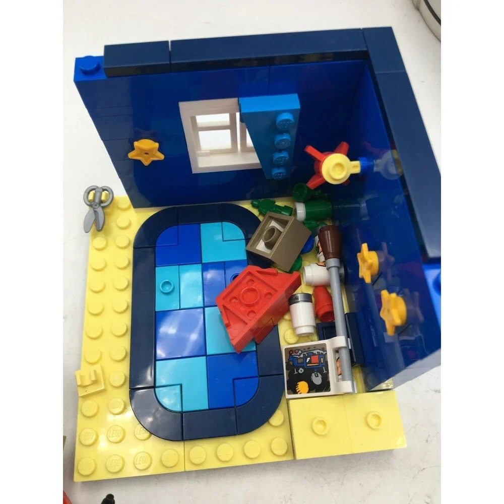 Lego Lot Construction, Kitty, Man, Bear, Vita Rush, Sign, Bricks, Scissors EUC